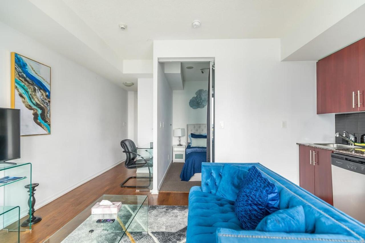 شقة تورونتو  في Gorgeous 1Br W/Parking Across The Scotiabank Arena المظهر الخارجي الصورة
