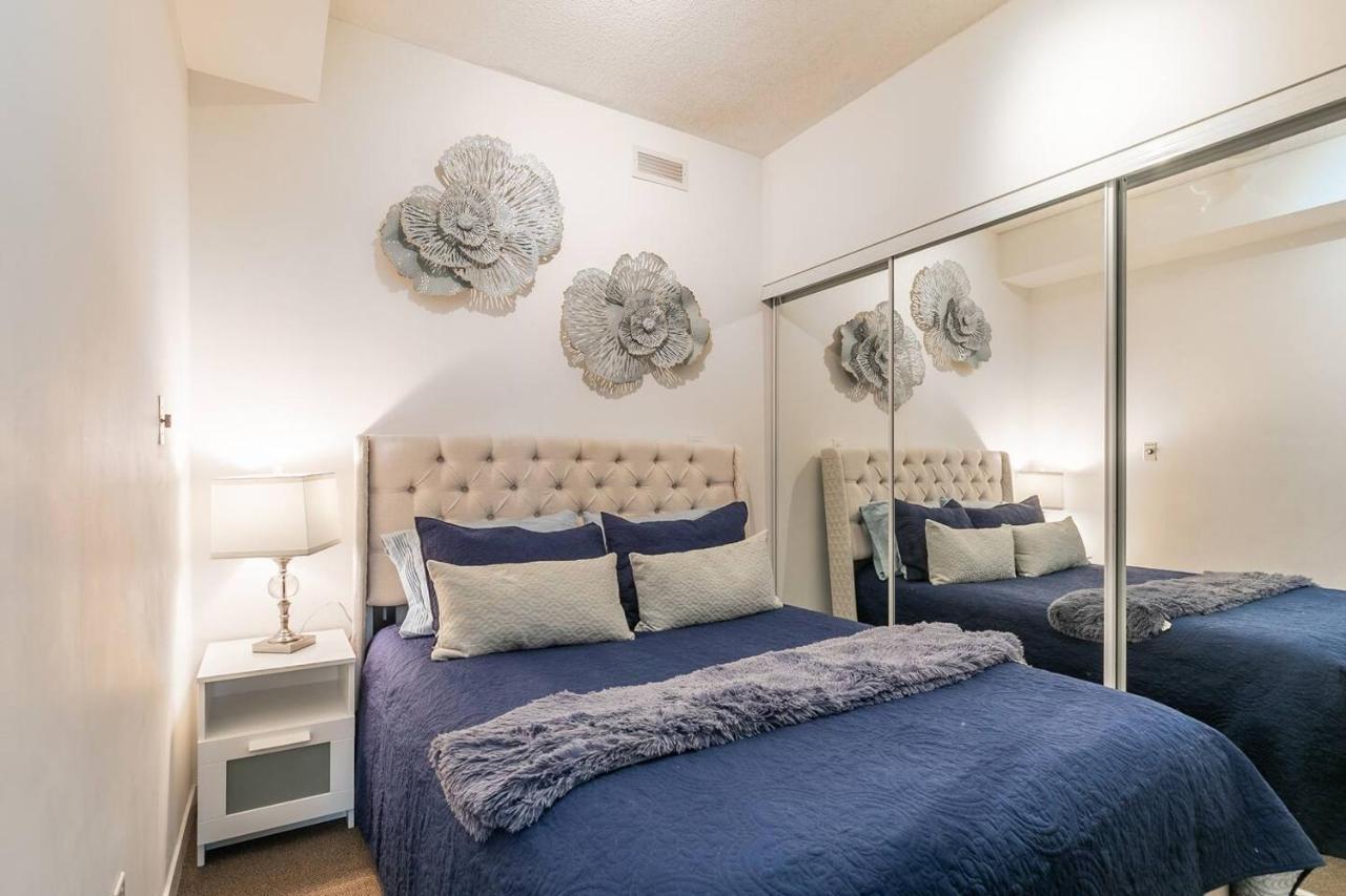 شقة تورونتو  في Gorgeous 1Br W/Parking Across The Scotiabank Arena المظهر الخارجي الصورة