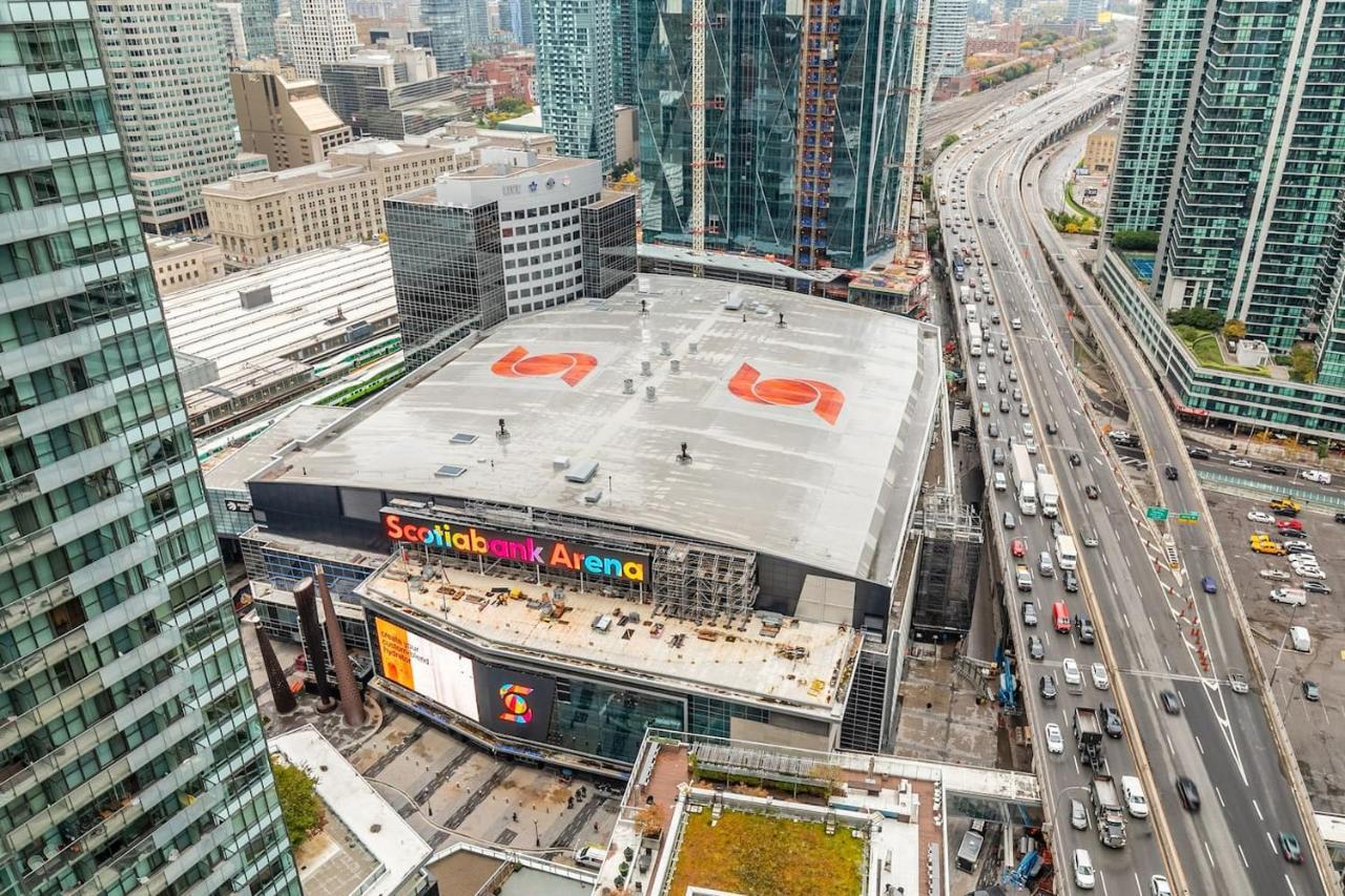 شقة تورونتو  في Gorgeous 1Br W/Parking Across The Scotiabank Arena المظهر الخارجي الصورة