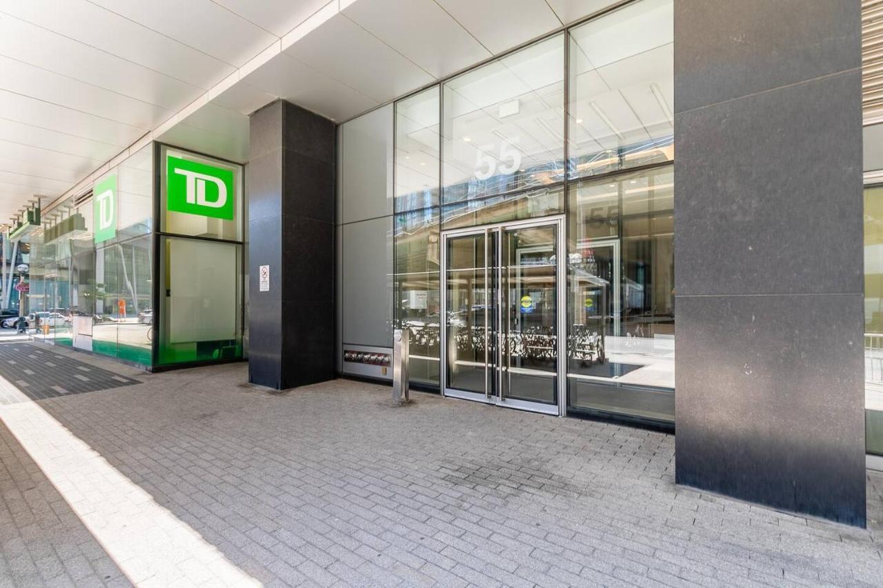شقة تورونتو  في Gorgeous 1Br W/Parking Across The Scotiabank Arena المظهر الخارجي الصورة